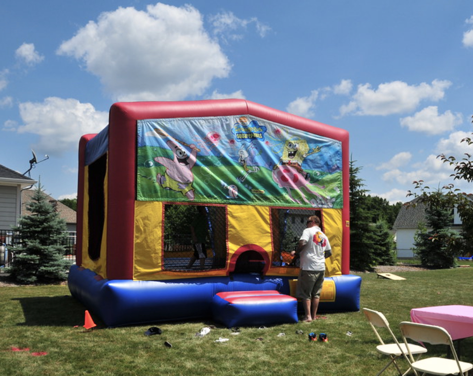 this image shows bounce house rental services in Roseville, CA
