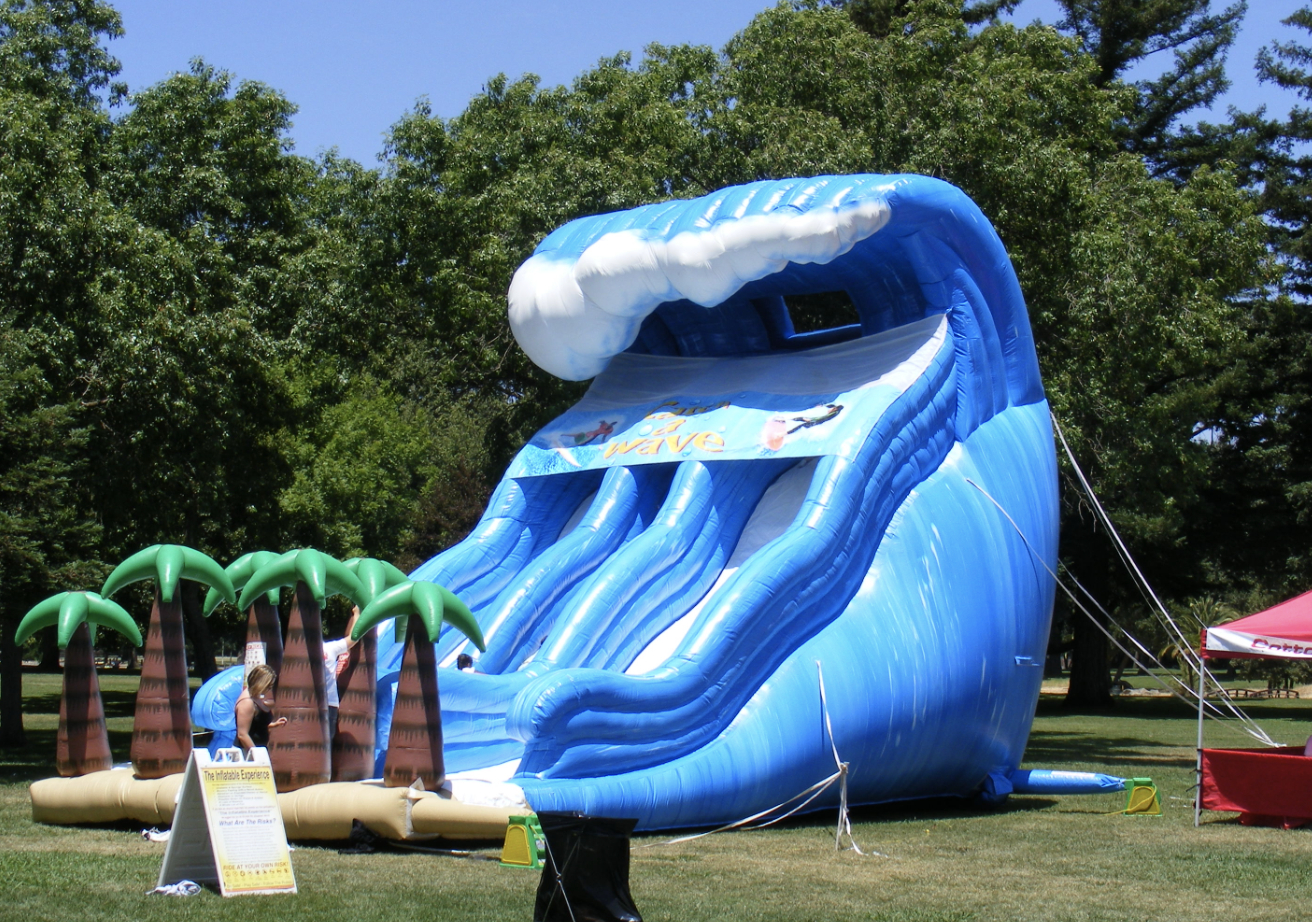this image shows inflatable dry & wet slides rentals in Roseville, CA